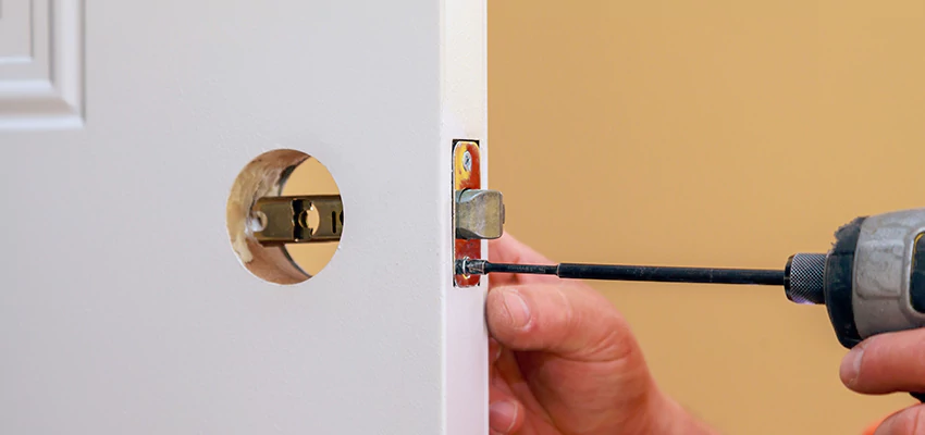 Stuck Door Knobs Repair in Fredricton, NB